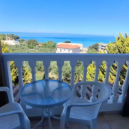 Apartment Patronis Amoudi